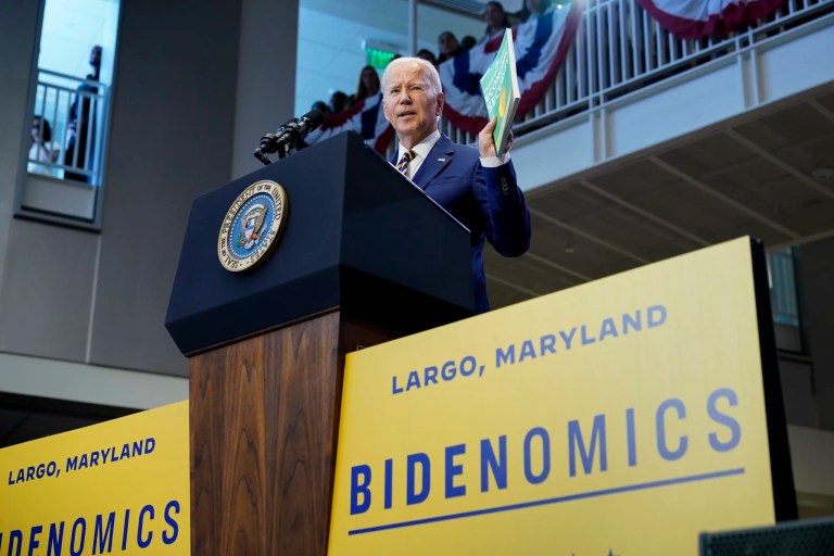 Shock: Deficit headed to $3 trillion, to consume 75% of all tax revenue