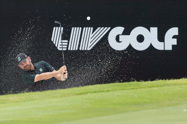 Rival golf leagues tee up political tensions