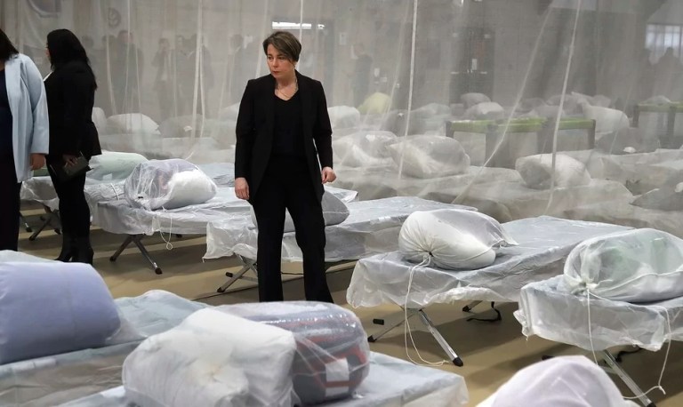 Massachusetts to warn border authorities migrant shelters are full