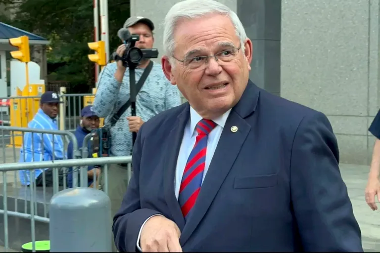 New Jersey state ethics commissioner seeks leniency for Bob Menendez