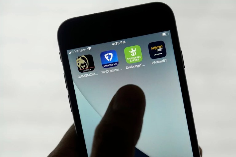 Cellphone restrictions, internet safety in new North Carolina law
