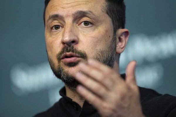 Zelensky and Kremlin push back on Trump claims of ending war in 24 hours