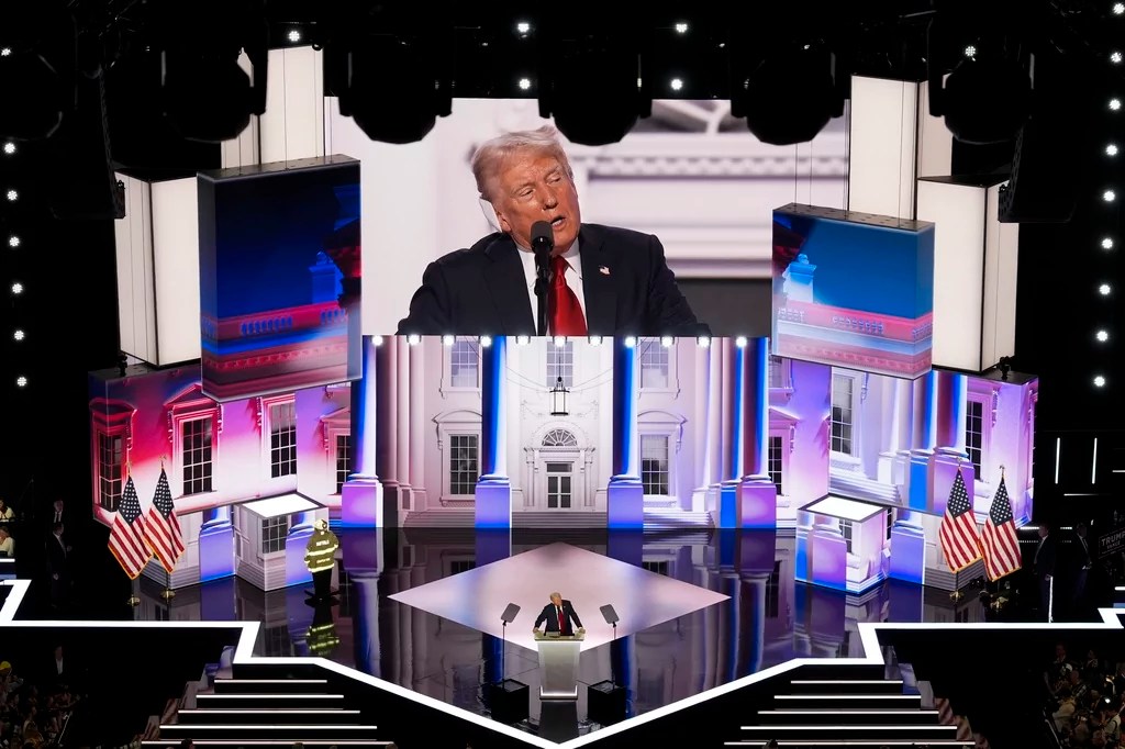 Trump thanks his family during acceptance speech