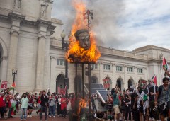 The antisemites burning American flags are the bad guys