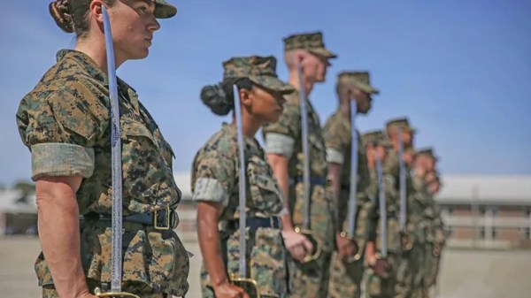 Judge rules military can’t disqualify enlistees with HIV