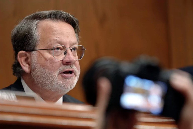 Swing-state senator and union labor advocate downplays Harris vice presidential rumors amid GOP backlash