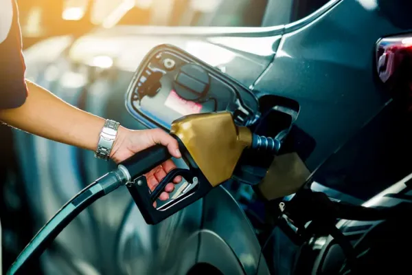 Gas prices: Seven straight days of falling prices at the pumps
