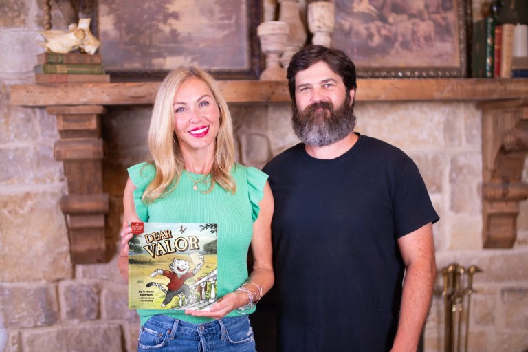 Duck Dynasty stars debut new children’s book, Dear Valor