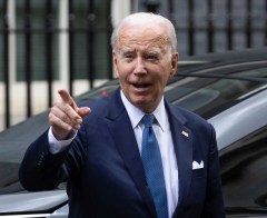 The Democratic power players sticking with Biden