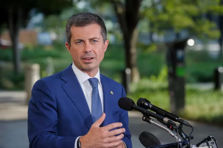 Buttigieg blasts Trump for ‘lazy’ campaign attacks: ‘He’s lost a step’
