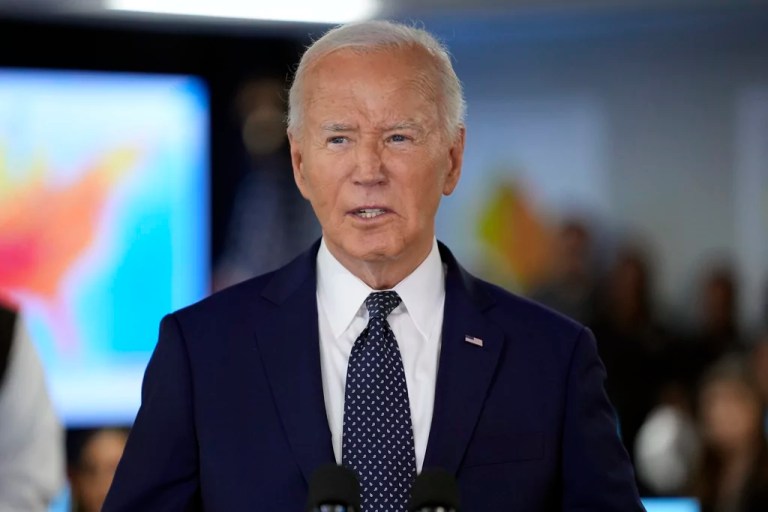 Biden’s team has the knives out for him