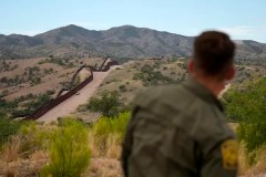 Arrests of illegal immigrants at Mexico border at lowest level since Trump