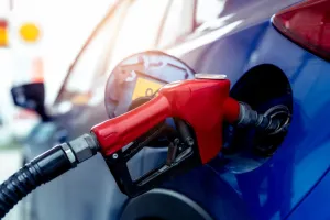 Gas prices: Forty cents per gallon cheaper than a month ago