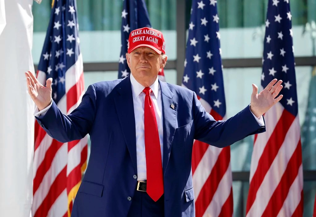 The Debrief with Chris Irvine: What does a successful convention look like for Trump?