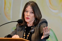 Marianne Williamson declares Democrats need new nominee in call for open DNC convention