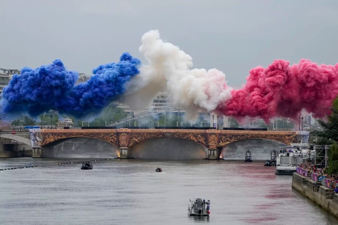 Real-life couple Fiamingo and Paltrinieri will be Italy’s flag bearers at Paris closing ceremony