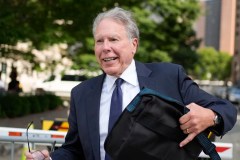 Judge temporarily bars LaPierre from NRA leadership