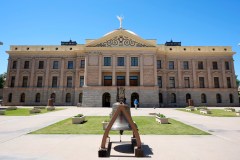 Arizona House advances state’s own ‘no tax on tips’ bill