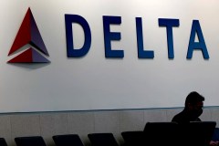 Delta pilot arrested on child pornography charges after feds ‘stormed the cockpit’ after landing