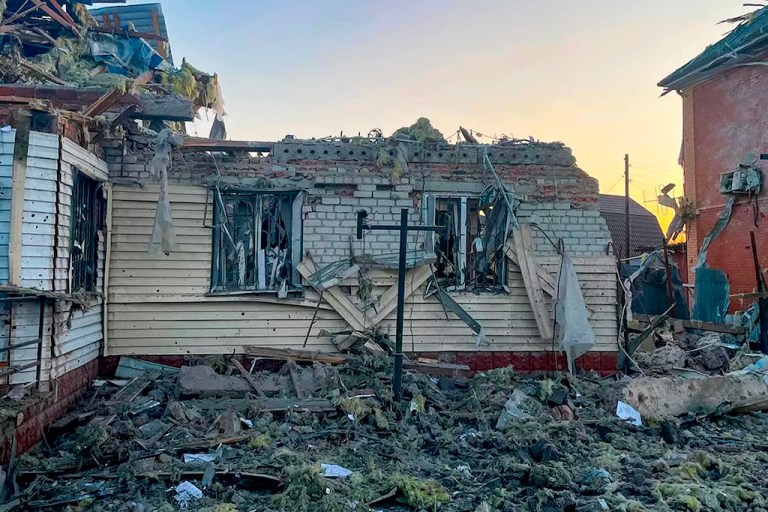 Biden administration maintains Ukraine restrictions as Kyiv takes the war to Kursk