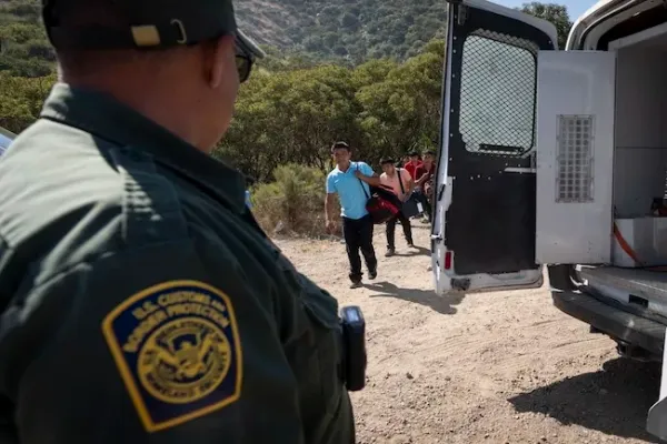 Illegal border crossings remain near lowest levels seen under Biden administration