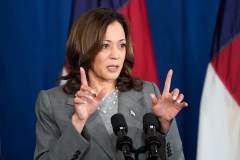 Harris puts pressure on Trump in North Carolina by leaning into Biden’s ground game