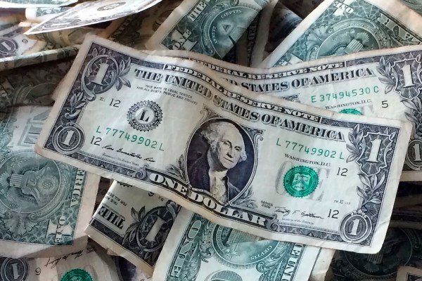 Report: Small businesses struggle to provide health insurance