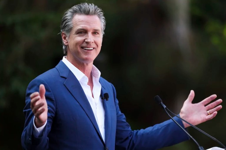 Newsom pushes school districts to ban cellphones in class while legislation pends