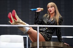 Taylor Swift fans are melting down for a truly absurd reason