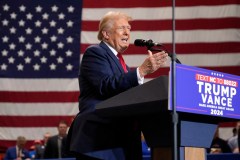 Trump says he would blow any nation threatening a presidential candidate to ‘smithereens’
