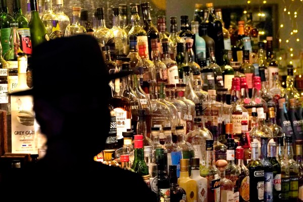AMA applauds surgeon general call for cancer warnings on alcohol