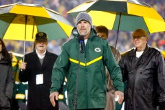 Former Packers NFL star Brett Favre announces Parkinson’s diagnosis in House hearing