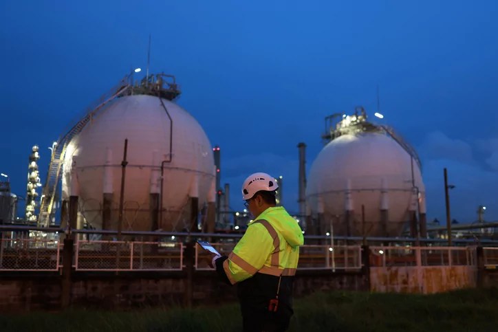 The ‘crazy LNG’ pause just got worse