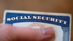 April Social Security direct payment worth $967 goes out in 17 days