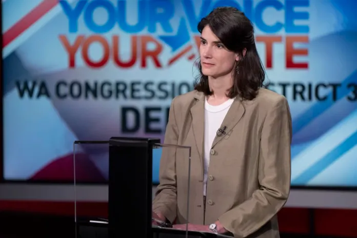 Marie Gluesenkamp Perez asks House to disapprove Chuy Garcia