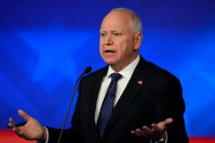 Walz declares Muslims would ‘serve side by side’ in a Harris administration