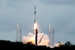 WATCH LIVE: Trump attends SpaceX launch of sixth Starship test flight from Texas