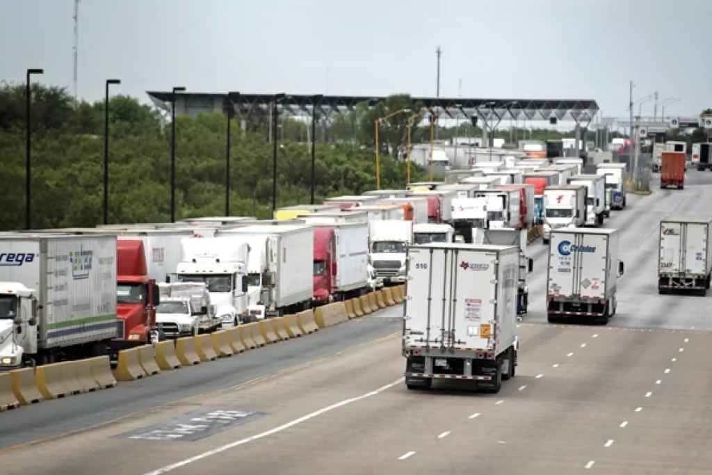 Illegal immigrant truck drivers face bump in the road as ICE hits US highways