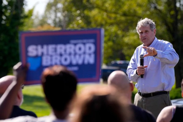 Republicans get boost in Nevada with 5-point early voting lead