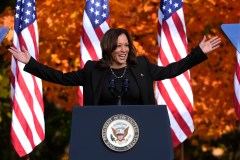 Harris tries to earn back Big Tech after feeling burned by Biden