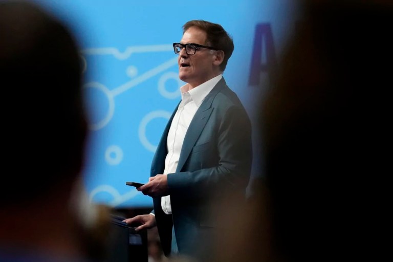 Battle of billionaires: Cuban calls Musk’s $1 million giveaway a ‘desperate’ campaign strategy