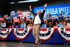 Walz argues Cheney endorsements give voters ‘a reason to do the right thing’