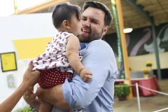 Vance drives Democrats crazy over car seats