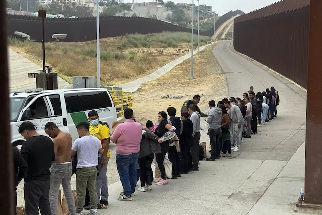 Trump eyes new plan to militarize the border: Turn it into a miles-long Army base