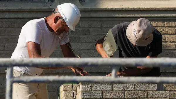 Jobs report: Employment for native-born and foreign-born workers in September