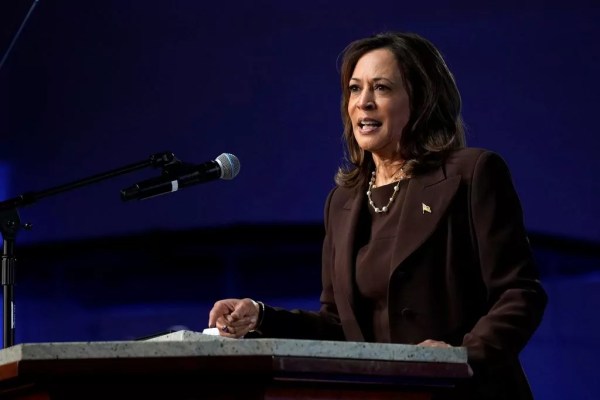 WATCH LIVE: Harris speaks at rally in Philadelphia