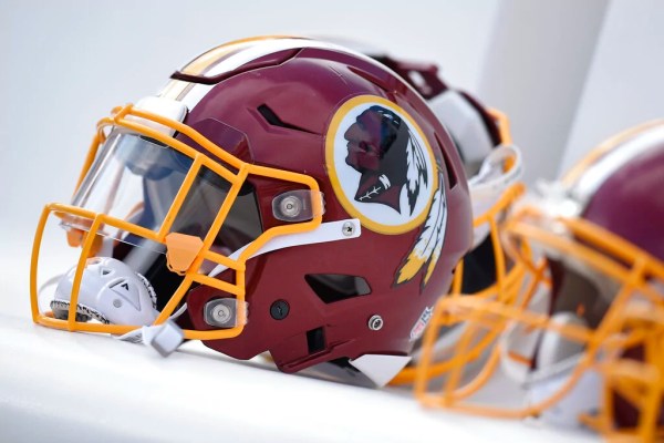Descendants of tribe chief who inspired Washington Redskins image fight to restore name and logo
