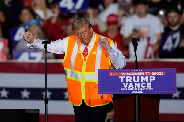Trump, the ultimate showman, capitalizes on Biden’s ‘garbage’ gaffe