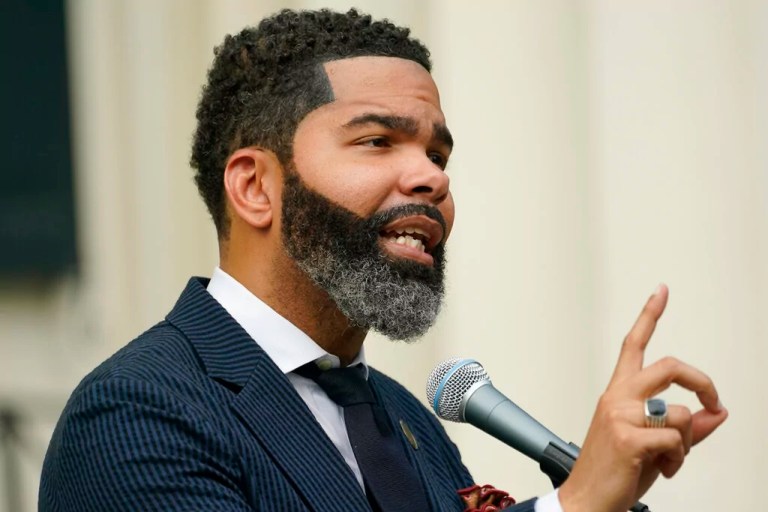 Democratic mayor and other Mississippi officials accused of bribery