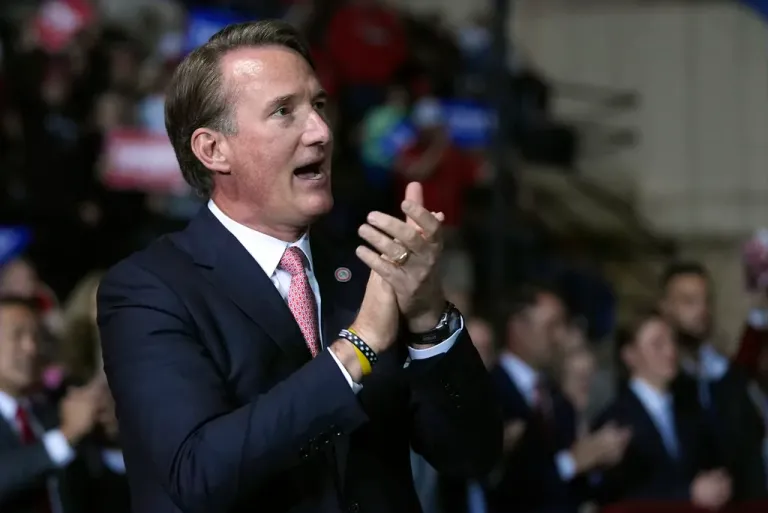 Virginia cracks down on social media to combat youth mental health crisis Virginia cracks down on social media to combat youth mental health crisis